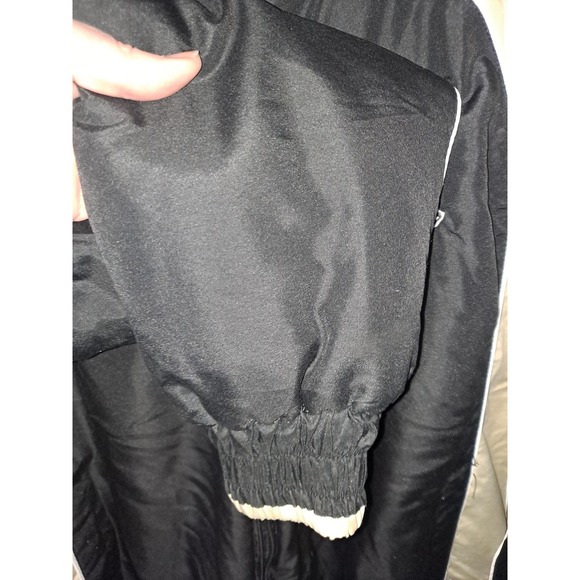 NHL Pittsburgh Penguins Insulated Jacket with Logo on Back Size Large - Picture 8 of 11